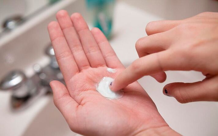 Scrub with soda for penis enlargement